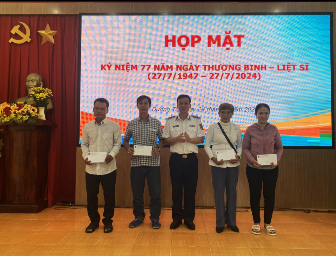 BTL Vùng Cảnh sát biển 4 phát huy đạo lý 'Uống nước nhớ nguồn'