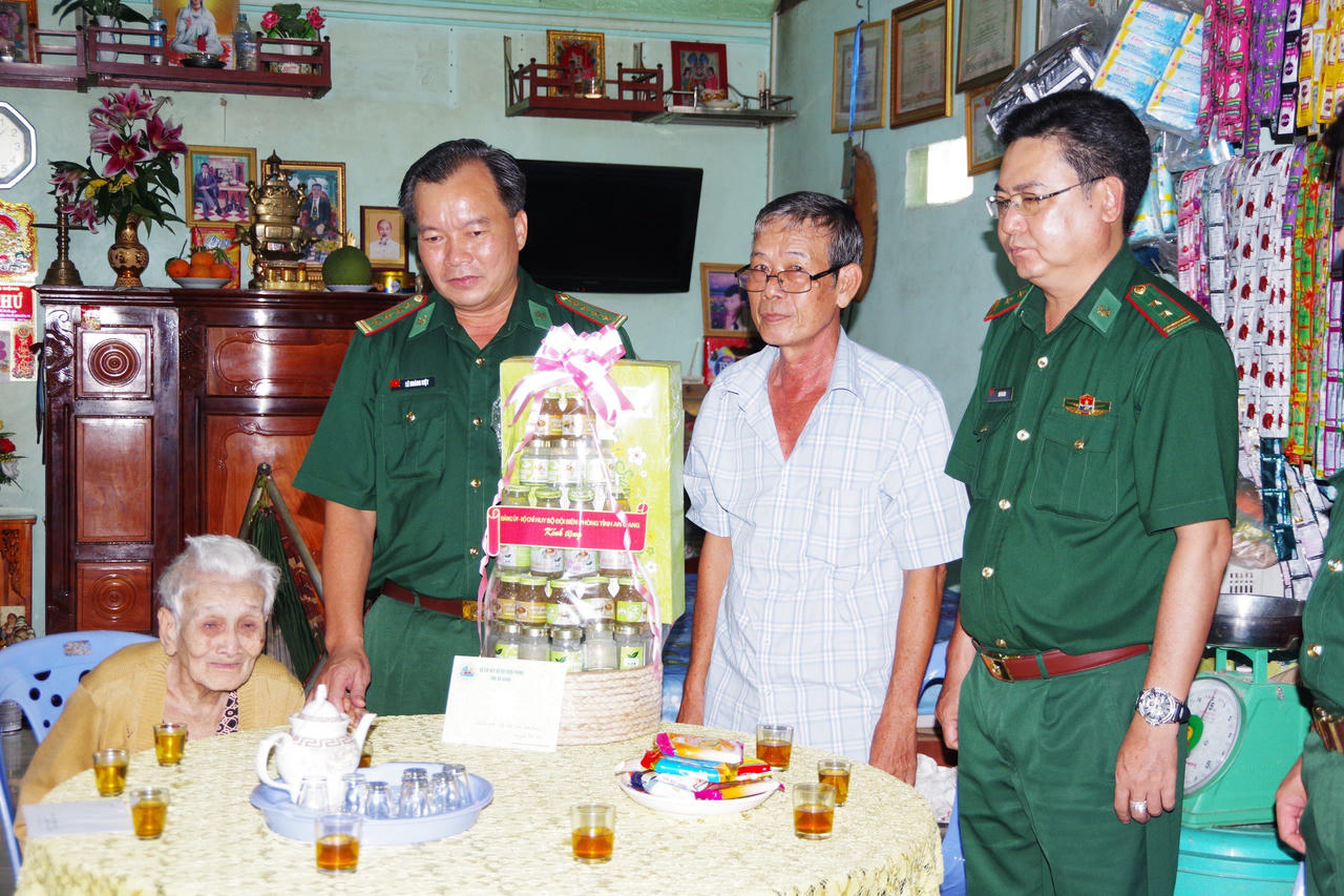 Nhiều hoạt động ý nghĩa của BĐBP tỉnh An Giang tri ân Thương binh, Liệt sĩ