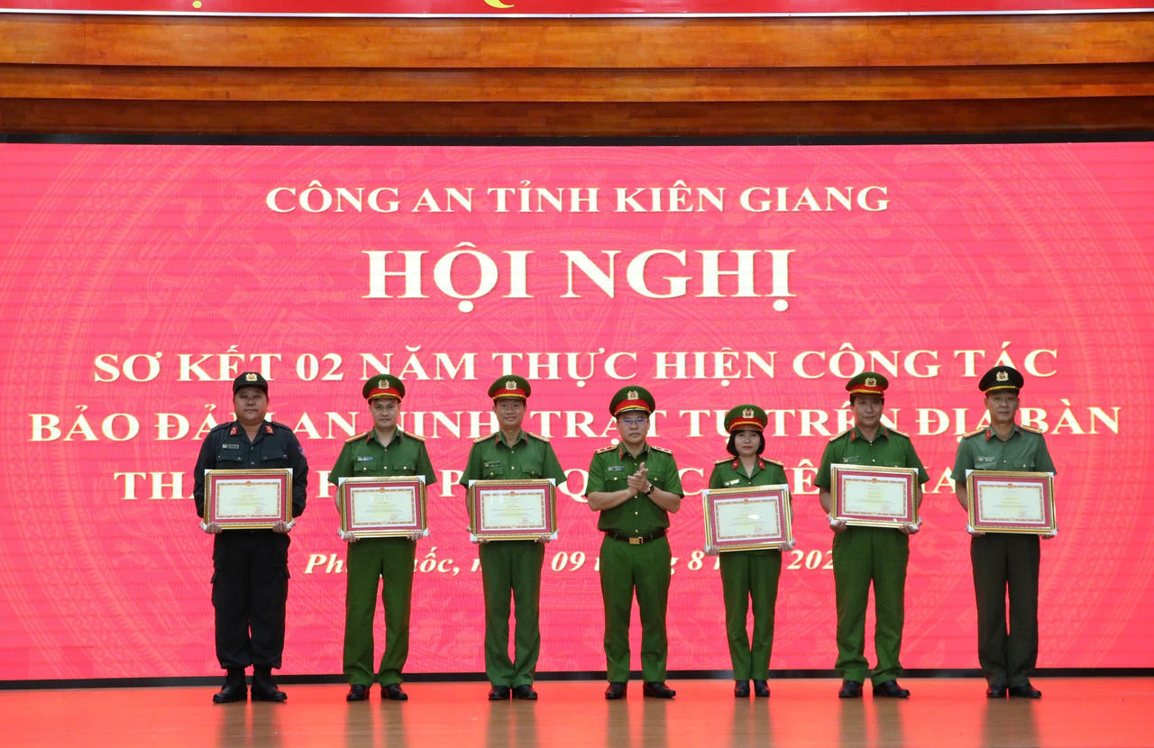 Thứ trưởng Bộ Công an yêu cầu tiếp tục phát huy khí thế tấn công tội phạm tại Phú Quốc