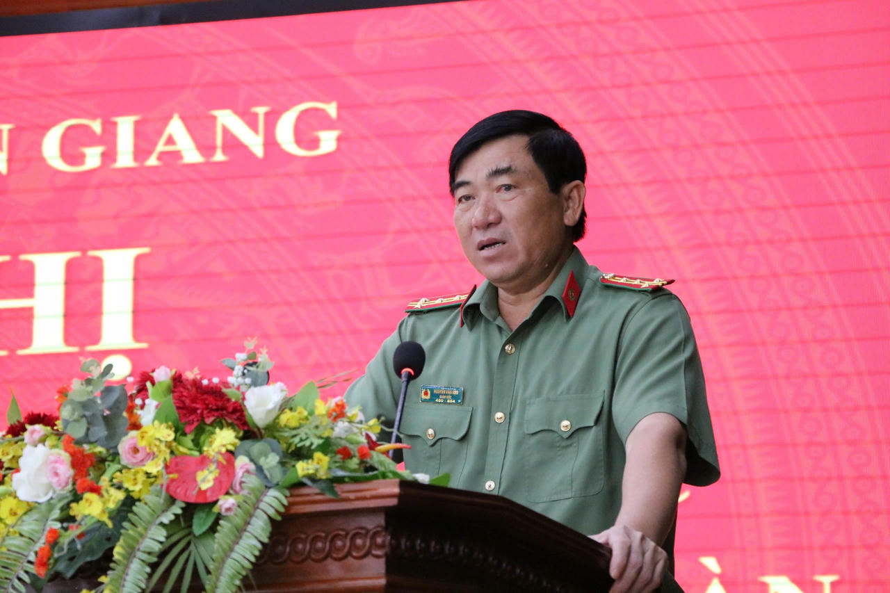 Thứ trưởng Bộ Công an yêu cầu tiếp tục phát huy khí thế tấn công tội phạm tại Phú Quốc