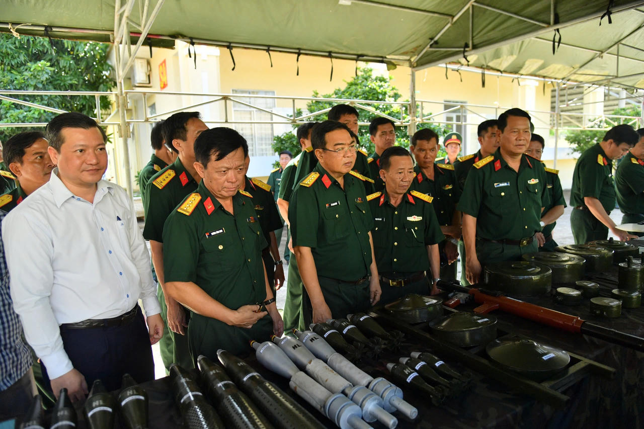 Kiên Giang: Tham quan mô hình tăng gia sản xuất điểm theo đề án QN-21 và thực hiện Cuộc vận động 50