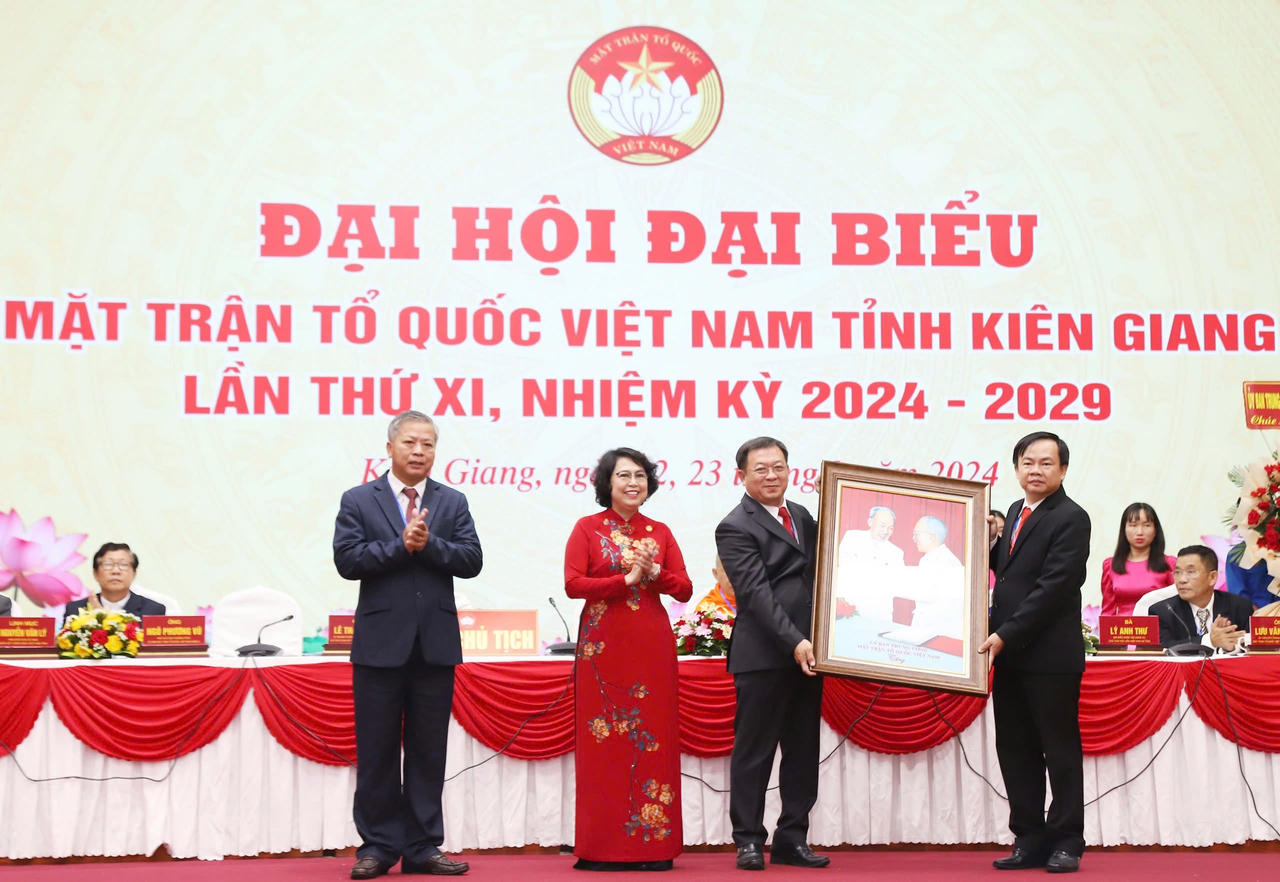 Ông Lê Thanh Việt tái đắc cử chức Chủ tịch Ủy ban MTTQ Việt Nam tỉnh Kiên Giang