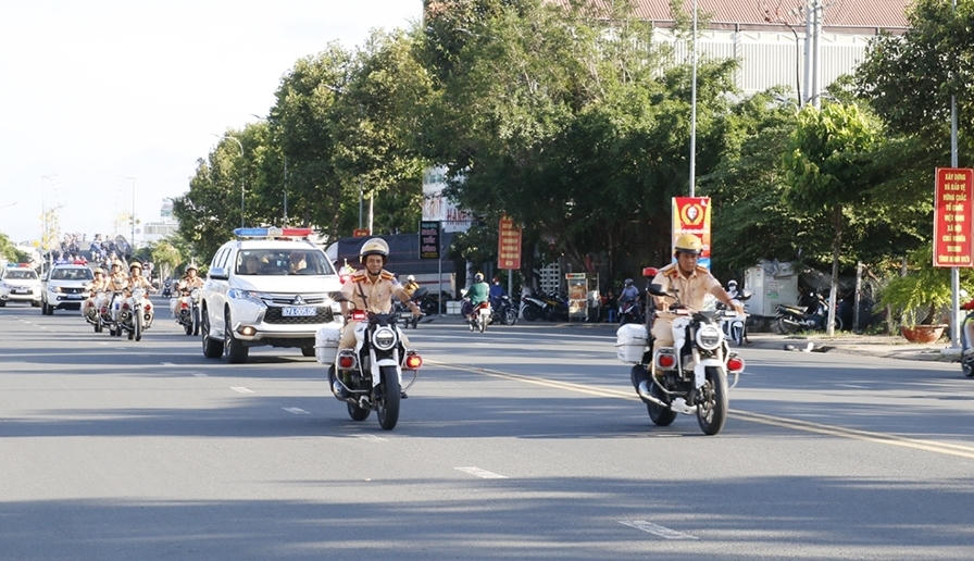 CSGT Công an các tỉnh ra quân bảo đảm ATGT dịp nghỉ lễ Quốc khánh 2/9 và khai giảng năm học mới