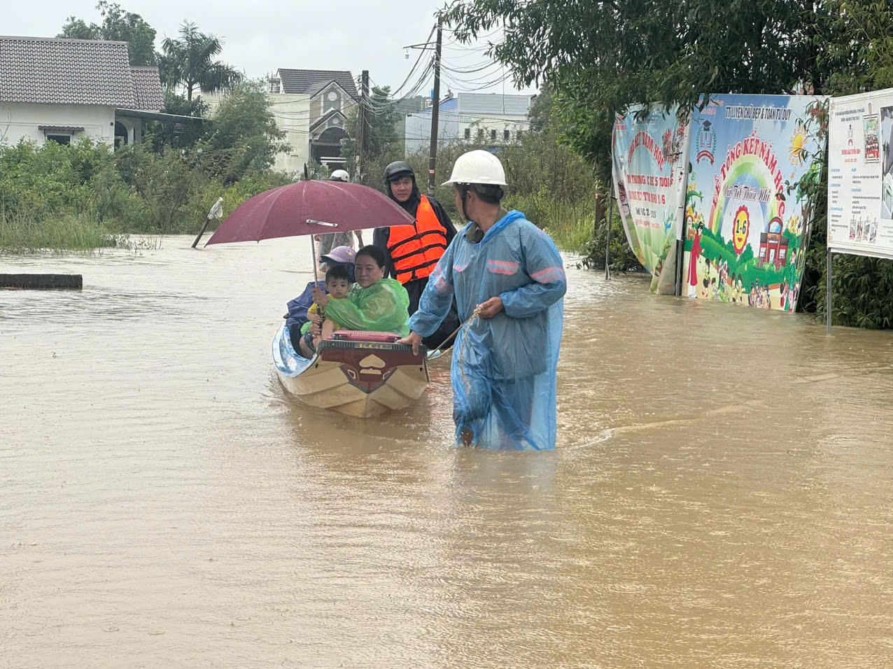 430 hộ dân Phú Quốc bị ngập bởi mưa lớn