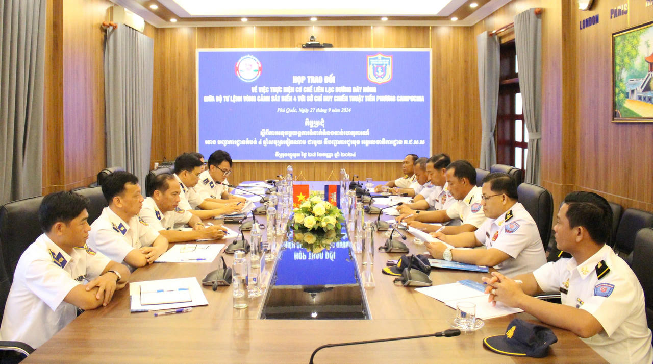 Sở Chỉ huy chiến thuật tiền phương Campuchia thăm và làm việc tại Bộ Tư lệnh Vùng Cảnh sát biển 4