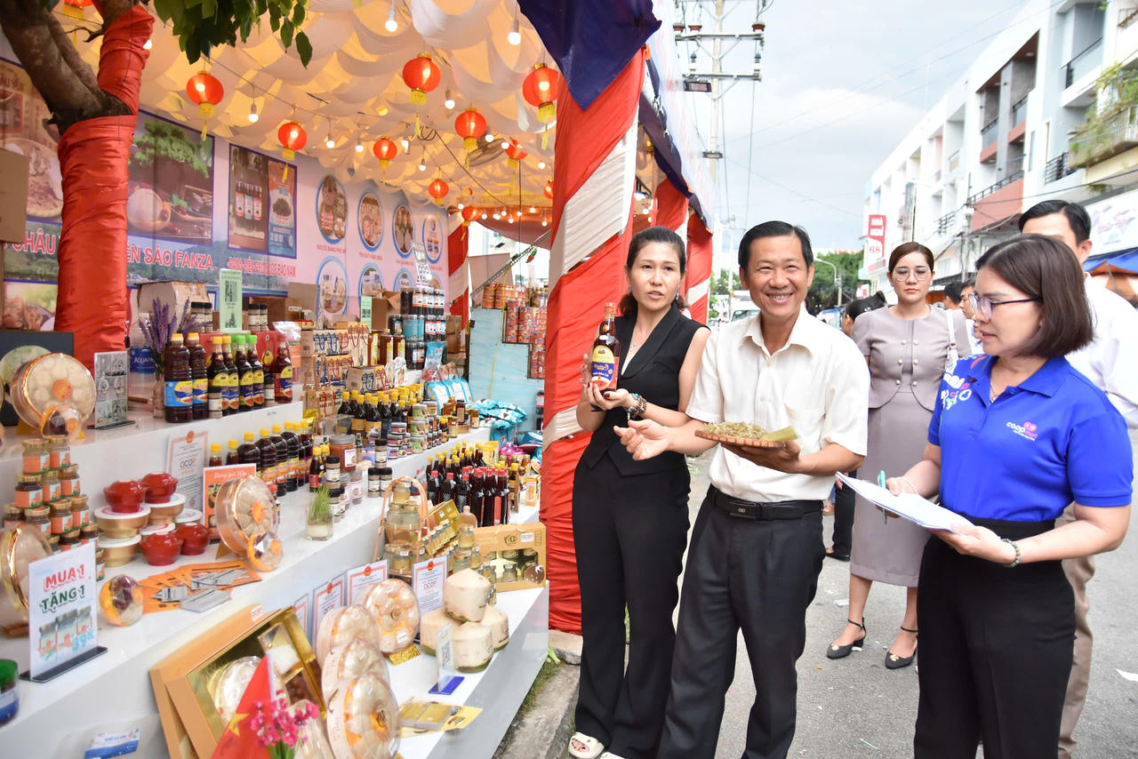 Trưng bày giới thiệu du lịch ĐBSCL và sản phẩm OCOP, sản phẩm đặc trưng của tỉnh Kiên Giang