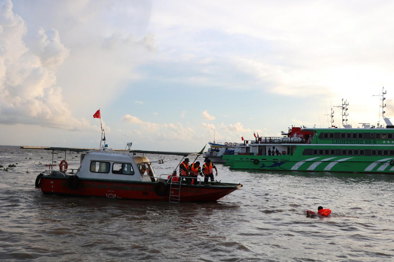 Tổng duyệt phương án phòng cháy chữa cháy và cứu nạn tại Cảng thuỷ nội địa Rạch Giá