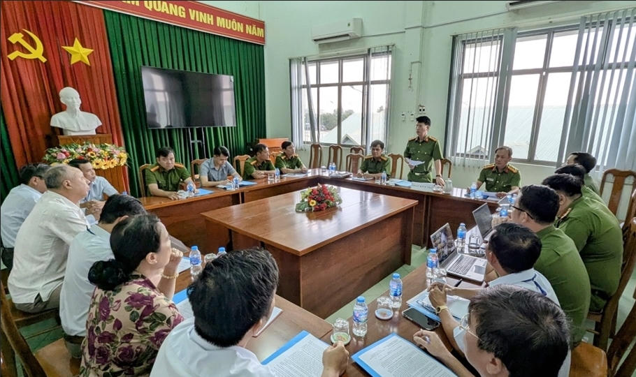 Kiểm tra công tác bảo đảm an toàn PCCC và cứu nạn cứu hộ tại chợ Long Xuyên