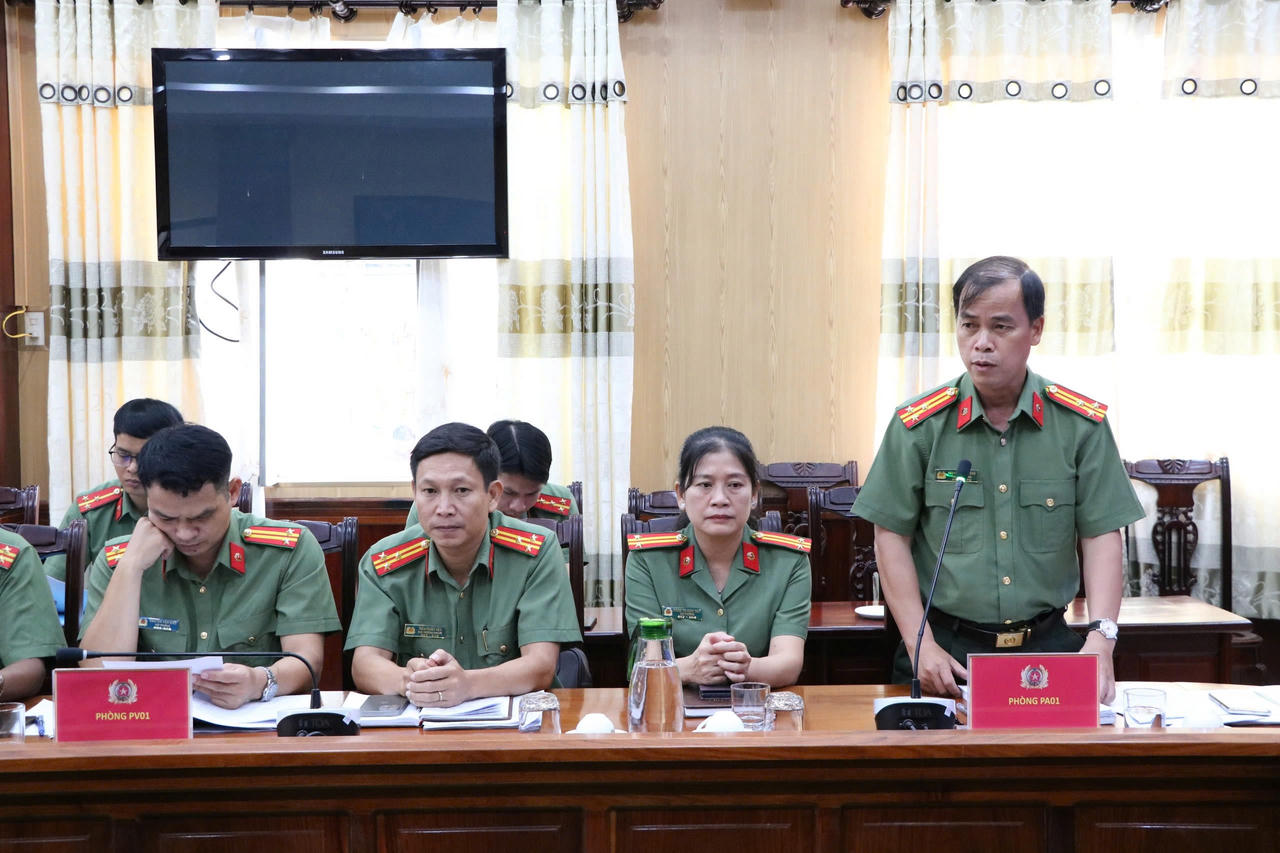 “Thực trạng và giải pháp công tác bảo đảm ANTT khu vực biên giới đất liền”