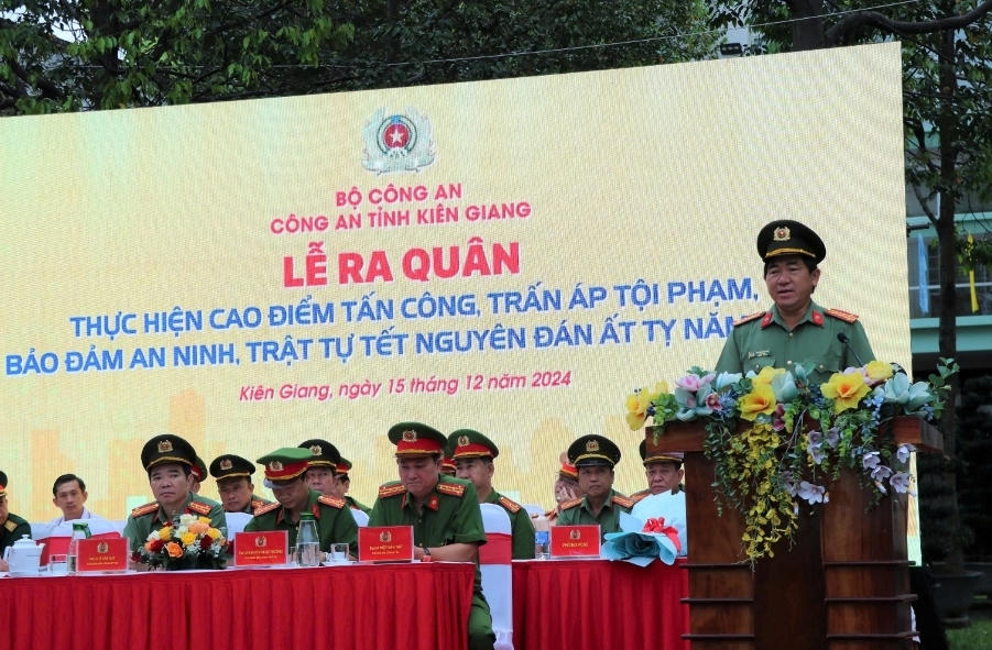 Công an Kiên Giang ra quân thực hiện đợt cao điểm tấn công, trấn áp tội phạm