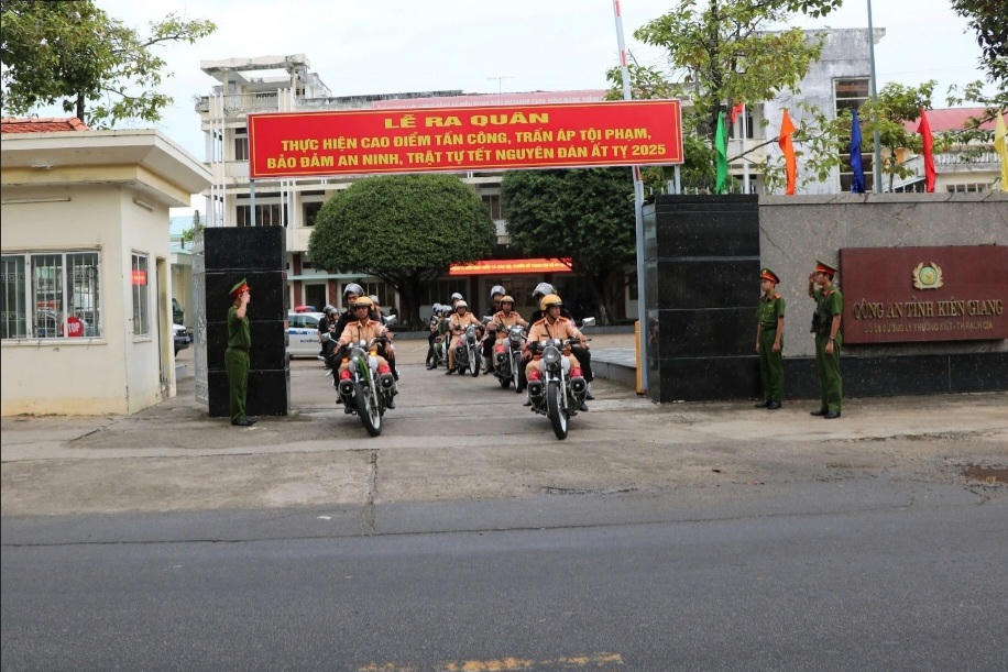 Công an Kiên Giang ra quân thực hiện đợt cao điểm tấn công, trấn áp tội phạm