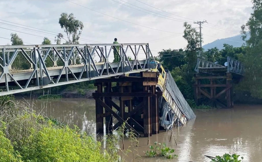 Khởi tố, bắt tạm giam tài xế ô tô tải làm sập cầu ở An Giang