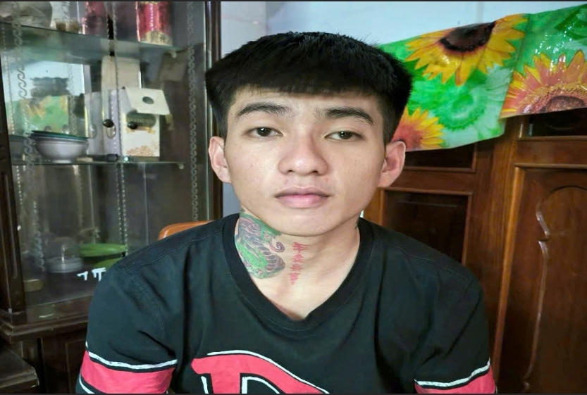 Khởi tố 2 đối tượng mua bán, tàng trữ trái phép vũ khí quân dụng