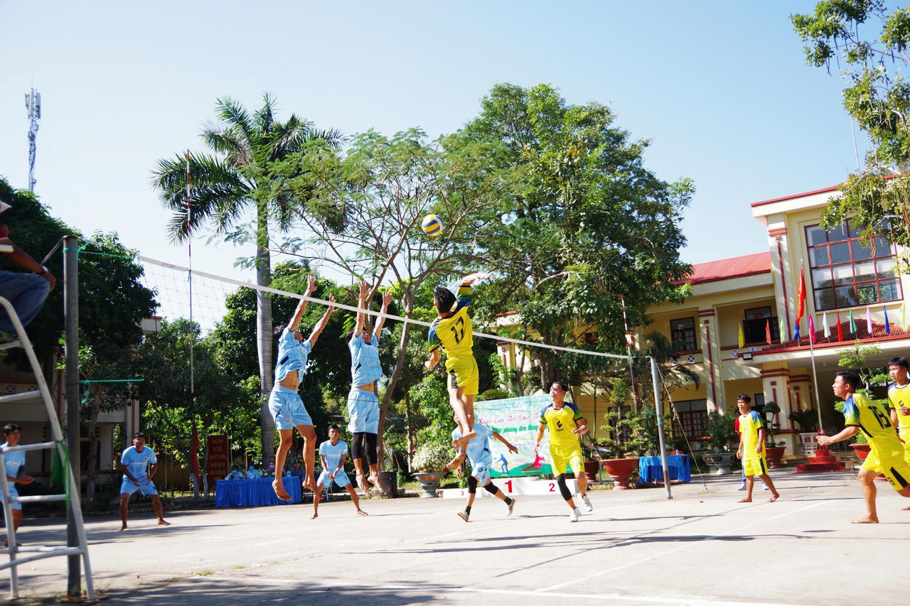 Ra quân Chương trình 'Xuân biên phòng ấm lòng dân bản' ở An Giang