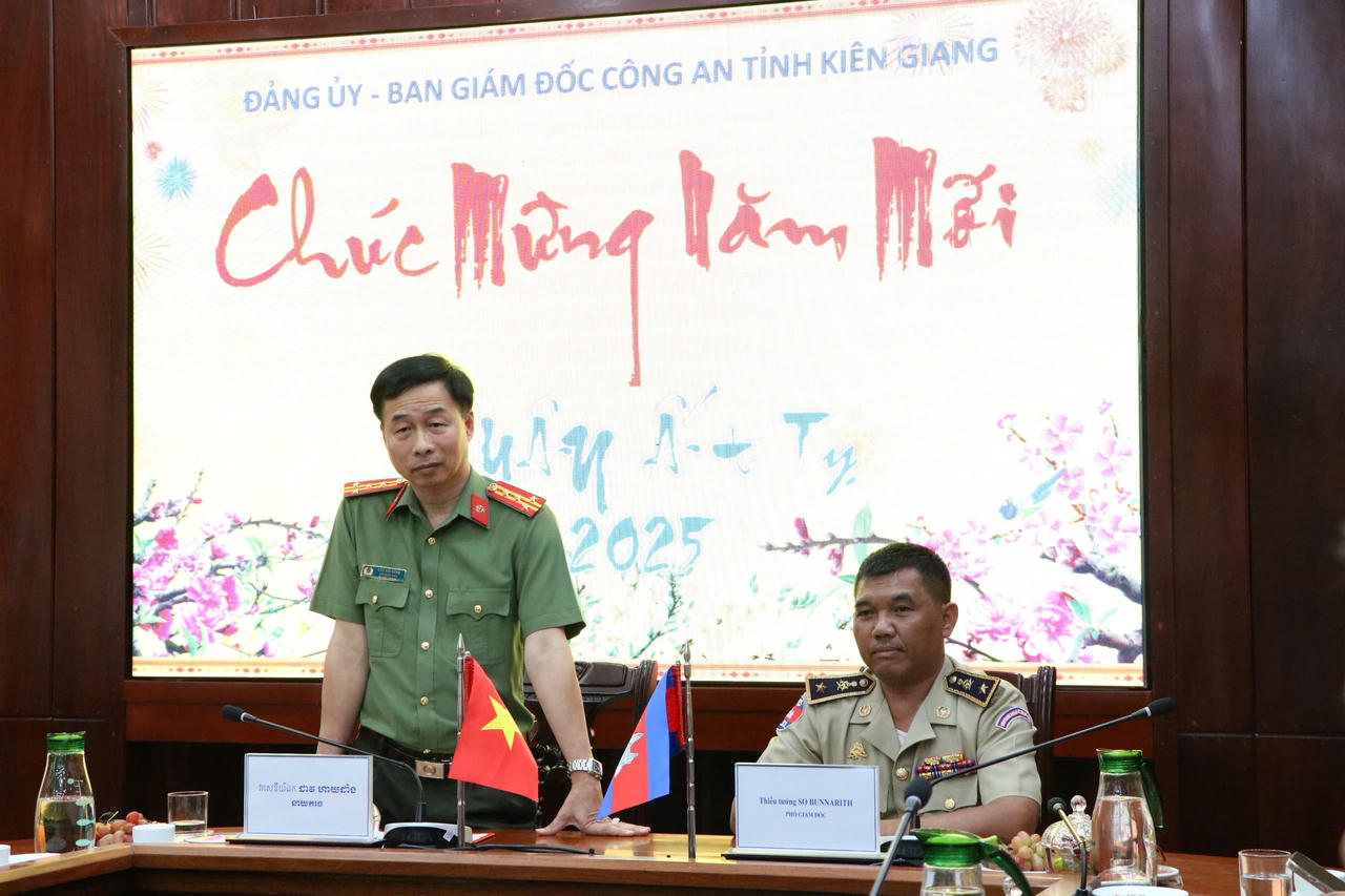 Công an tỉnh Sihanouk thăm, chúc Tết Nguyên đán Ất Tỵ năm 2025 Công an tỉnh Kiên Giang