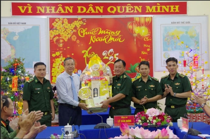Lãnh đạo tỉnh An Giang thăm, chúc Tết lực lượng Bộ đội Biên phòng tỉnh