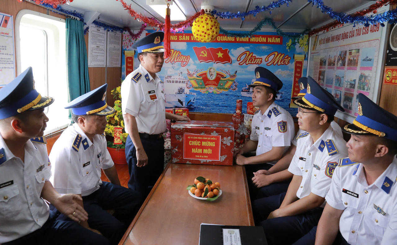 Hải trình giữ biển ngày giáp Tết