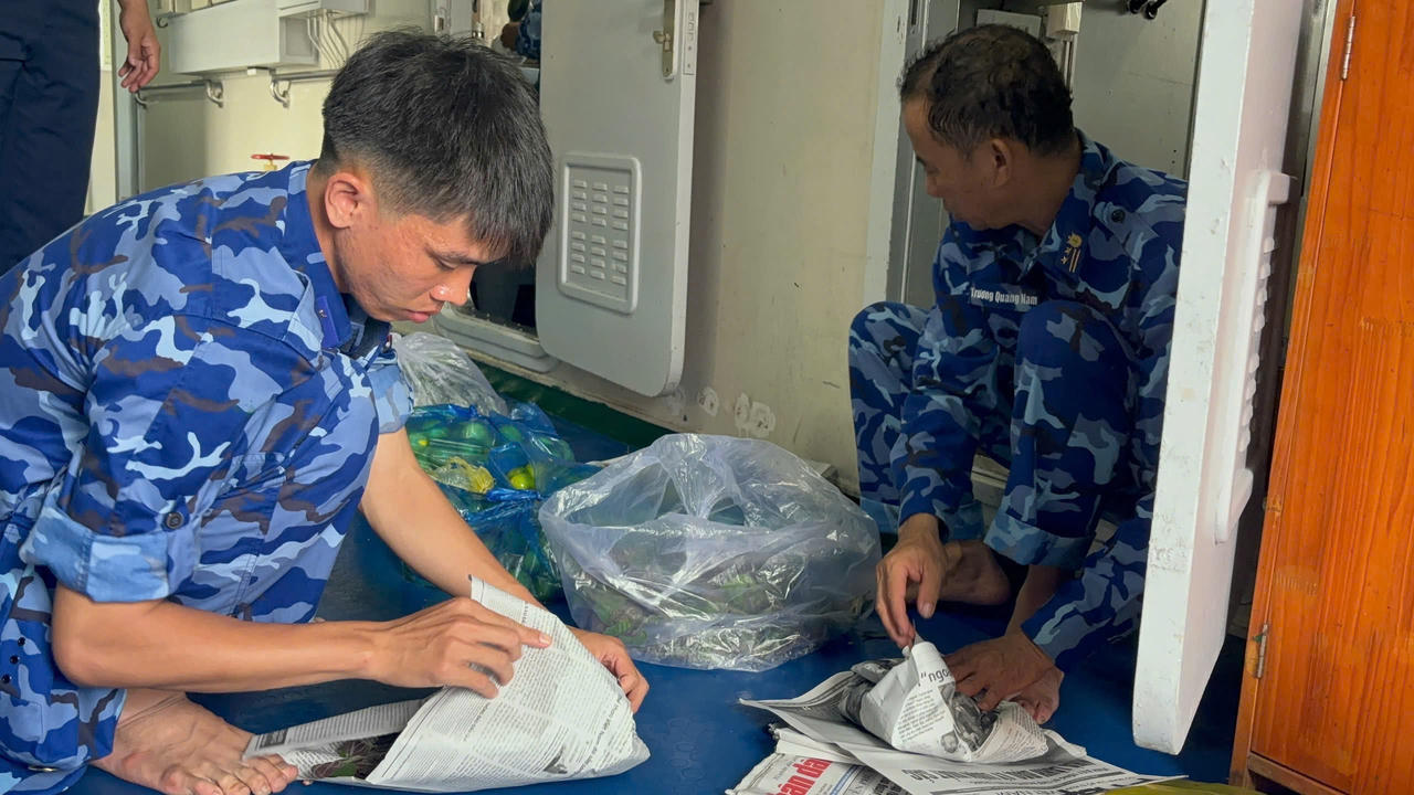 Hải trình giữ biển ngày giáp Tết