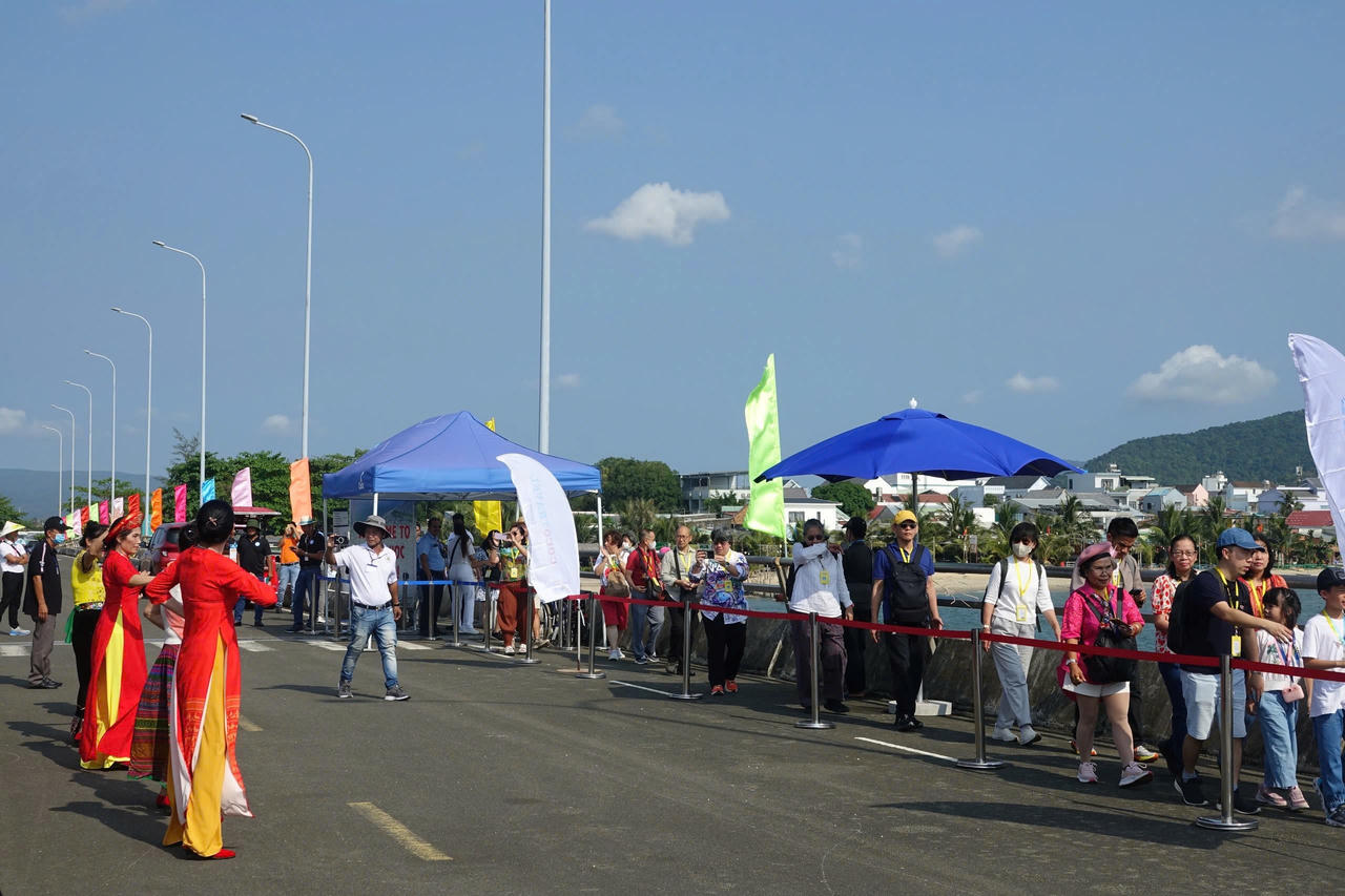 Phú Quốc đón hơn 2.700 khách quốc tế từ tàu du lịch Costa Serena