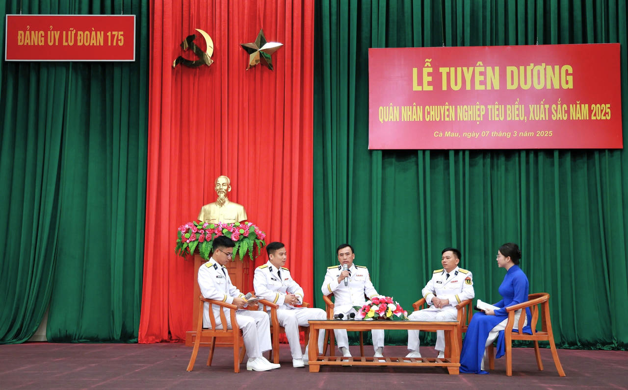 Lữ đoàn 175 tuyên dương quân nhân chuyên nghiệp tiêu biểu, xuất sắc