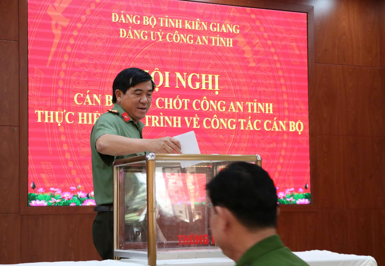 Đồng loạt bổ nhiệm Phó Giám đốc Công an các tỉnh