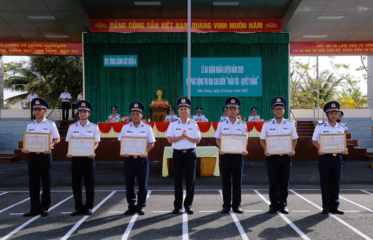 BTL Vùng Cảnh sát biển 4 tích cực chủ động đấu tranh, trấn áp tội phạm