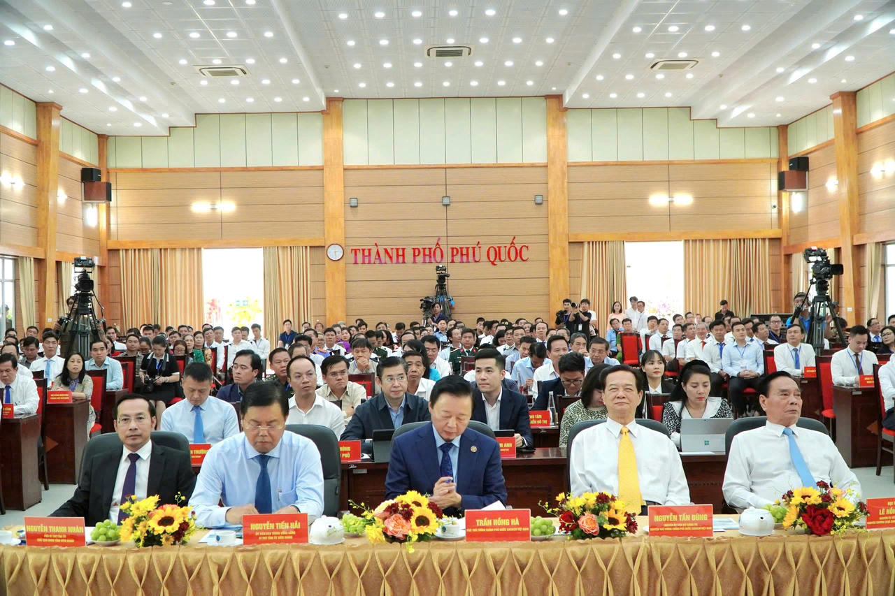 Phó Thủ tướng Trần Hồng Hà: Phát triển Phú Quốc thành trung tâm kinh tế biển, đô thị du lịch sinh thái mang đẳng cấp quốc tế