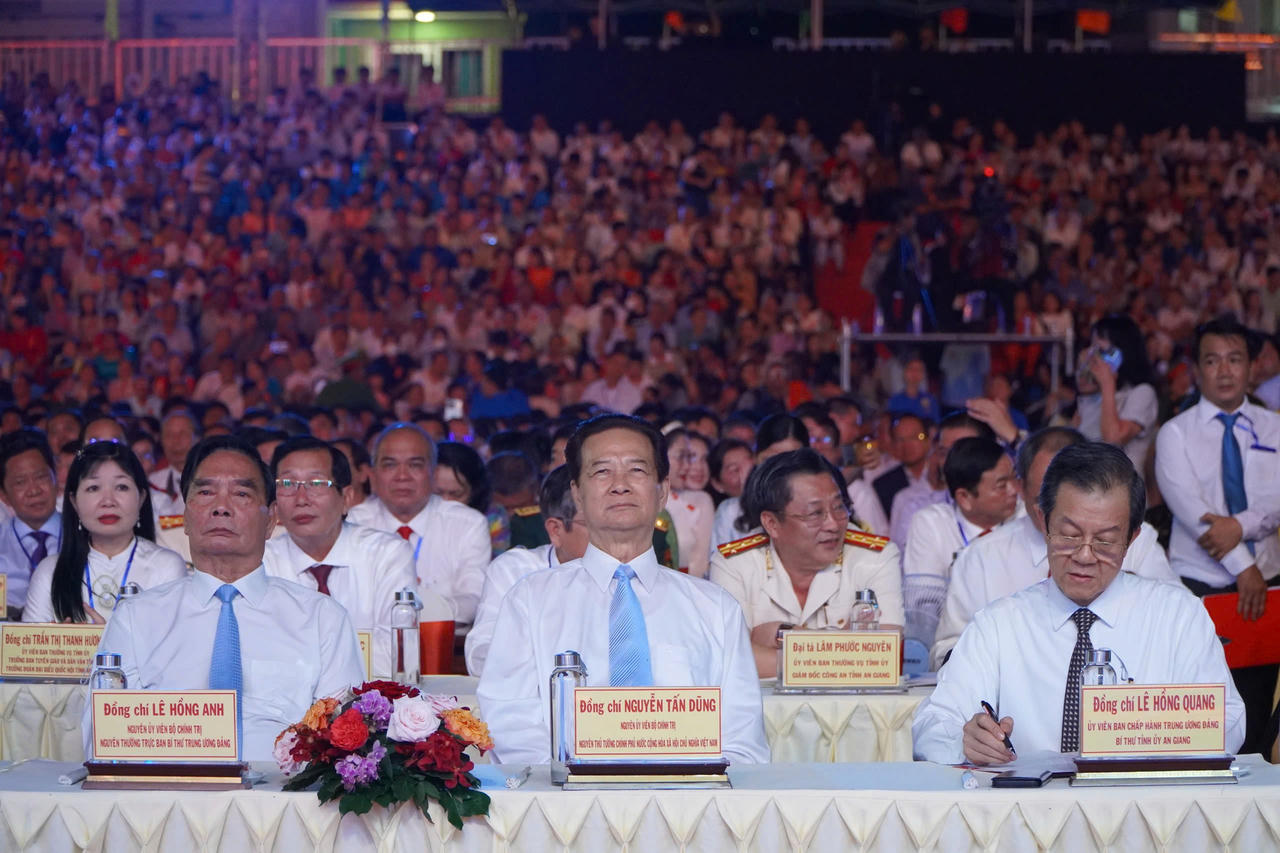 'Lễ hội Vía Bà Chúa Xứ núi Sam' đón bằng UNESCO ghi danh Di sản văn hoá phi vật thể đại diện của nhân loại