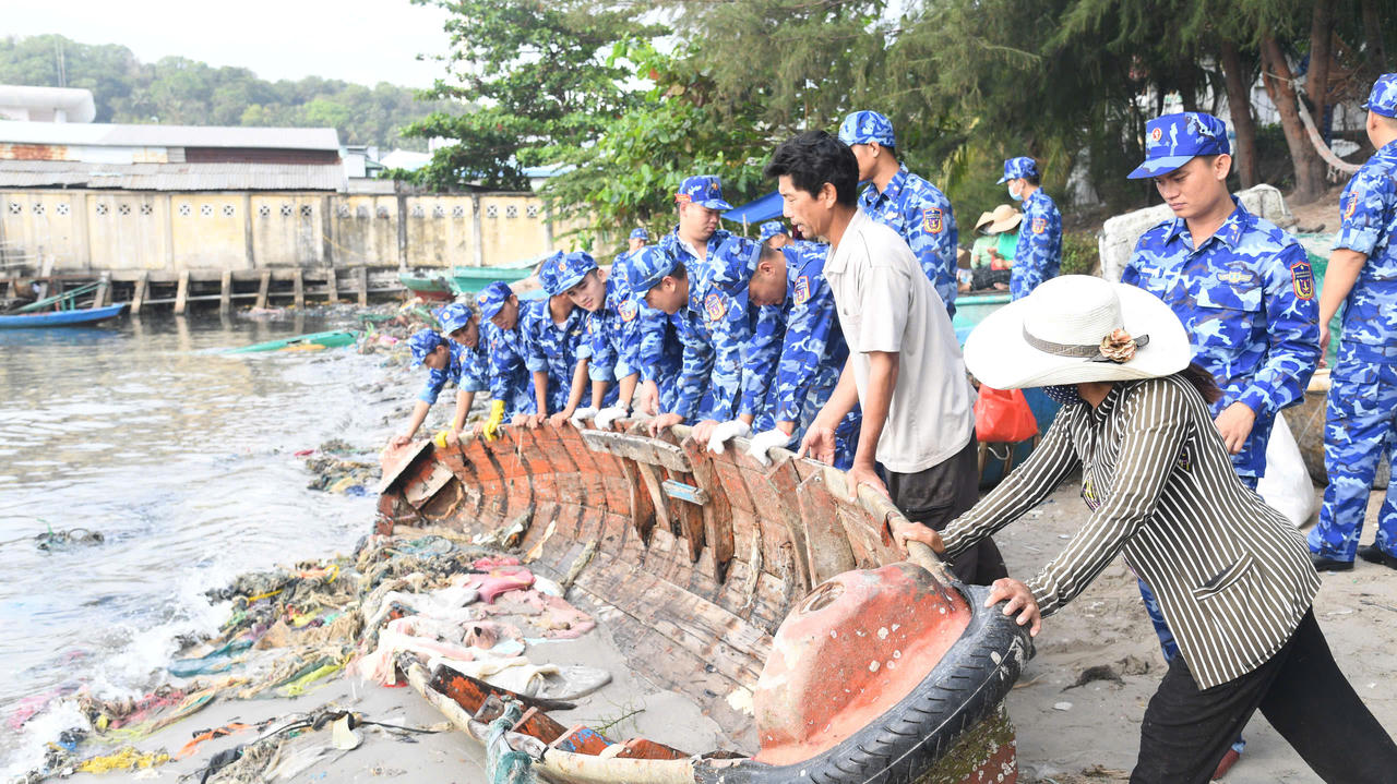 Tuổi trẻ Bộ Tư lệnh Vùng Cảnh sát biển 4 tích cực hưởng ứng tháng thanh niên năm 2025