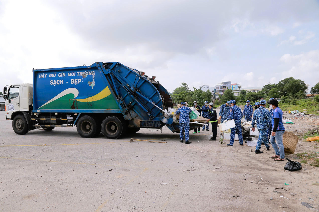 Bộ Tư lệnh Vùng Cảnh sát biển 4 tích cực tham gia 'Ngày vì môi trường Phú Quốc'
