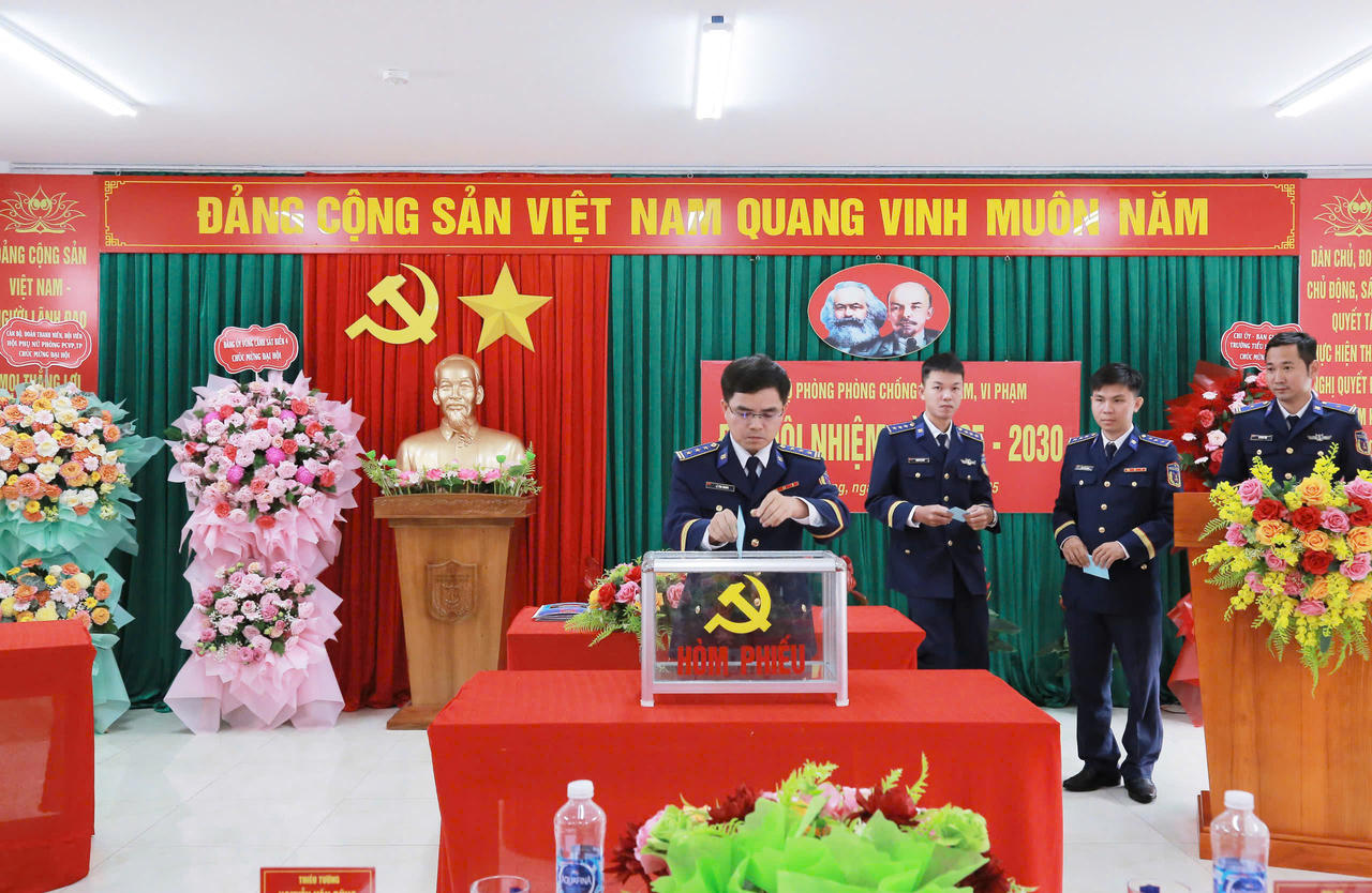 Chi bộ Phòng phòng chống tội phạm, vi phạm hoàn thành xuất sắc nhiệm vụ chính trị được giao