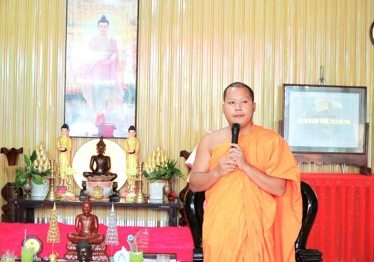 Lãnh đạo tỉnh Kiên Giang chúc Tết cổ truyền Chôl Chnăm Thmây tại U Minh Thượng