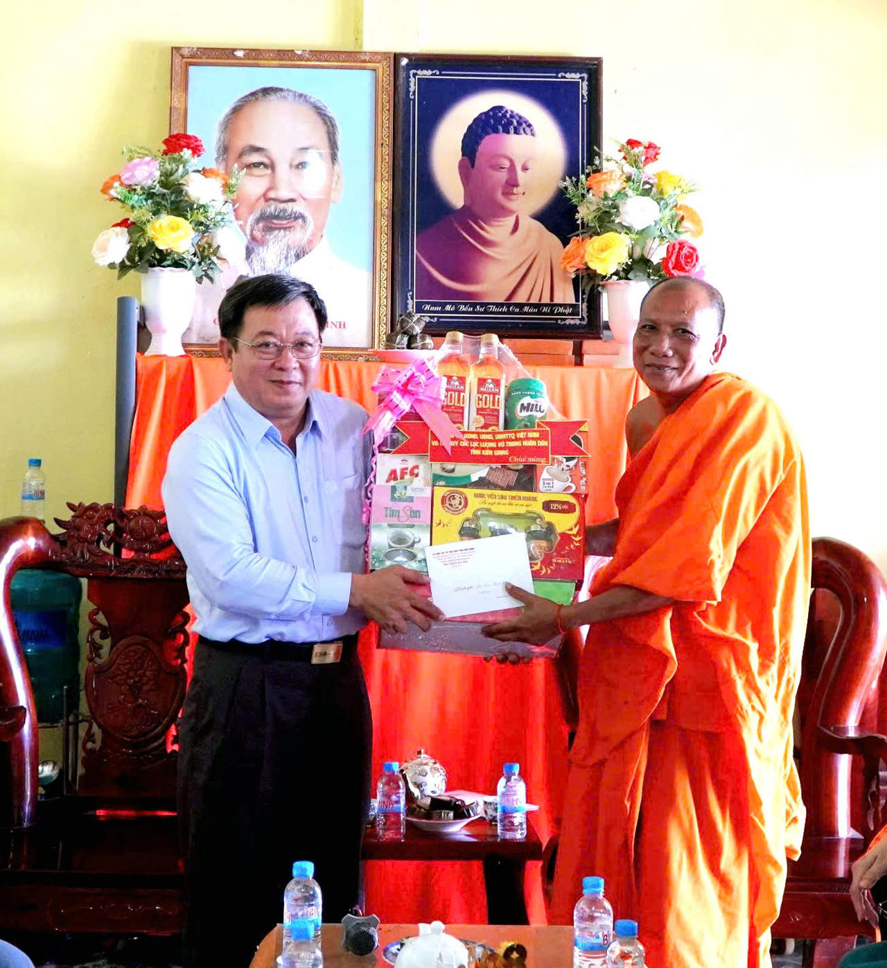 Lãnh đạo tỉnh Kiên Giang chúc Tết cổ truyền Chôl Chnăm Thmây tại U Minh Thượng