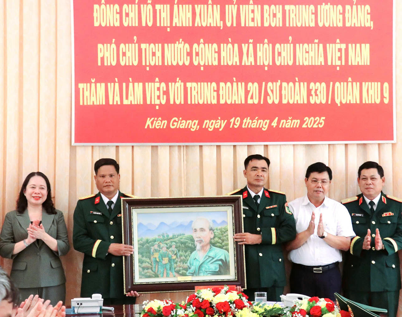 Phó Chủ tịch nước Võ Thị Ánh Xuân thăm và làm việc tại huyện biên giới Giang Thành