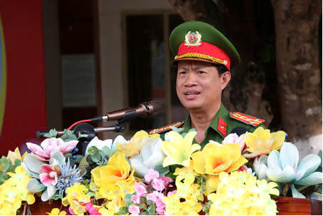 Ra quân bảo đảm an toàn giao thông cho người dân đi lại, vui chơi dịp Lễ 30/4 - 1/5