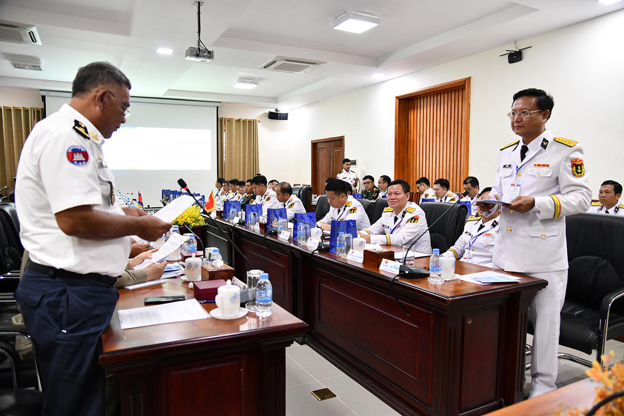 Hải quân Việt Nam – Campuchia rút kinh nghiệm tuần tra trên vùng nước lịch sử