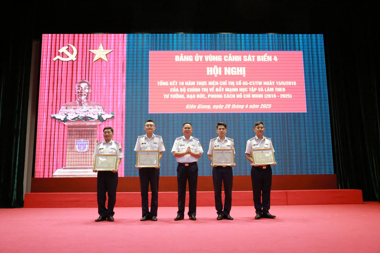 Đảng ủy Vùng Cảnh sát biển 4 tổng kết 10 năm thực hiện Chỉ thị 05 của Bộ Chính trị