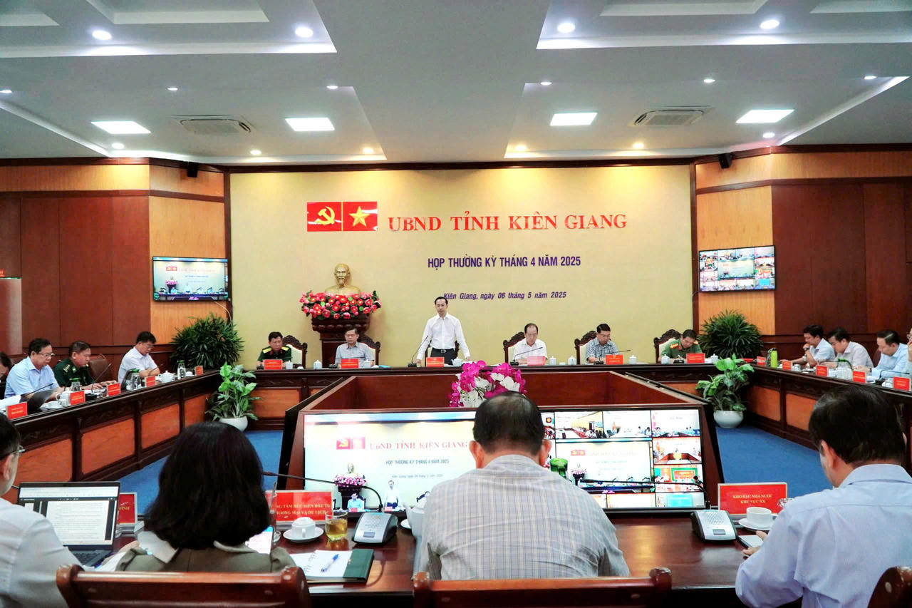 UBND tỉnh Kiên Giang tổ chức họp thường kỳ tháng 4