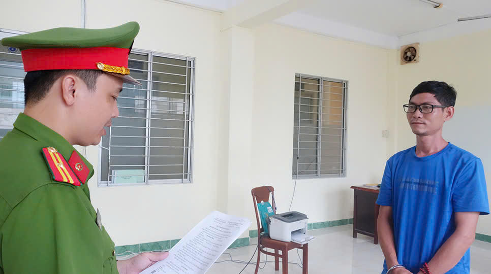 Khởi tố nhân viên công ty giao hàng tạo hiện trường giả, chiếm đoạt 150 triệu đồng