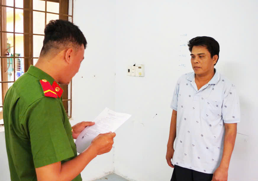 Bắt tạm giam thêm 2 đối tượng liên quan vụ án mua bán, tàng trữ trái phép chất ma túy tại Chợ Mới