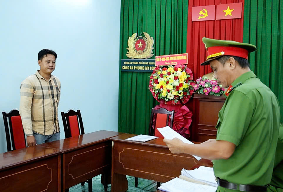 Khởi tố, tạm giam 2 đối tượng đánh con chủ quán nhậu trọng thương