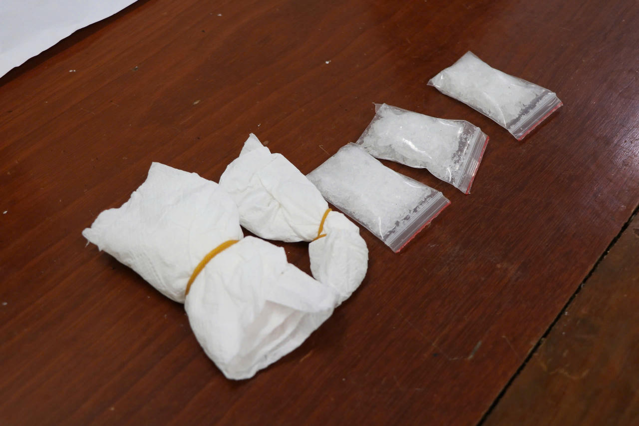 Tạm giữ hình sự đối tượng tàng trữ ma tuý