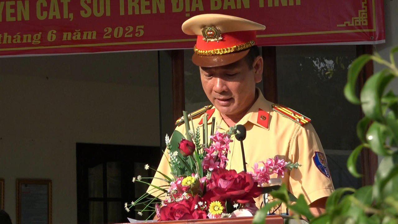 Công an tỉnh Kiên Giang ra quân cao điểm tổng kiểm soát phương tiện khai thác, vận chuyển cát, sỏi