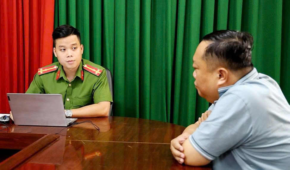 Tạm giữ hình sự đối tượng làm giả văn bản của UBND tỉnh An Giang