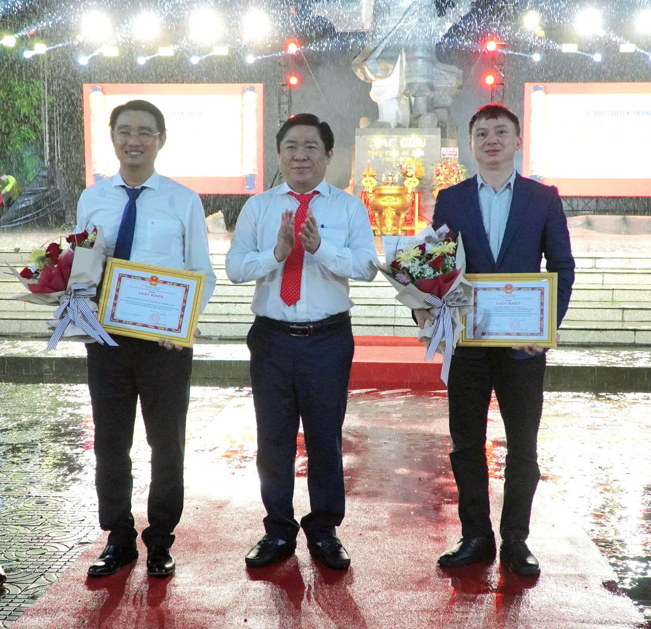 Khai mạc Lễ hội truyền thống kỷ niệm 290 năm ngày mất Đức khai trấn Mạc Cửu 