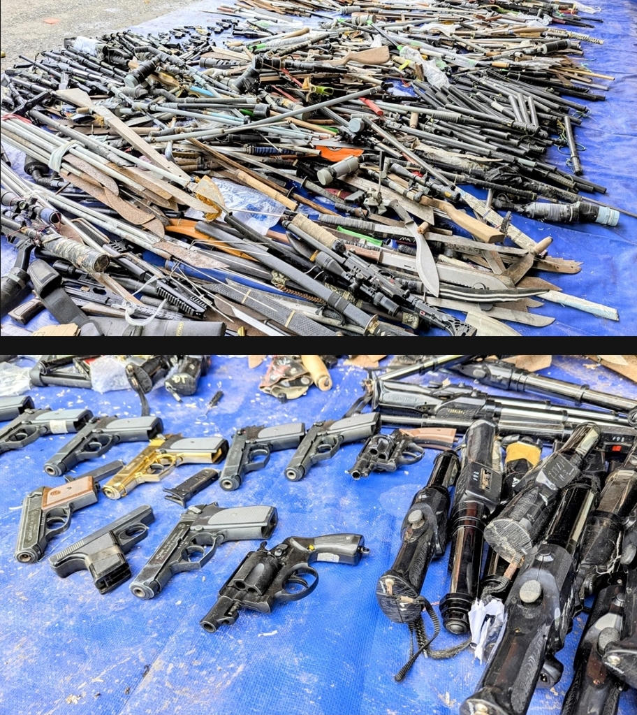 Tiêu hủy hơn 1.500 công cụ hỗ trợ và vũ khí thô sơ tại An Giang