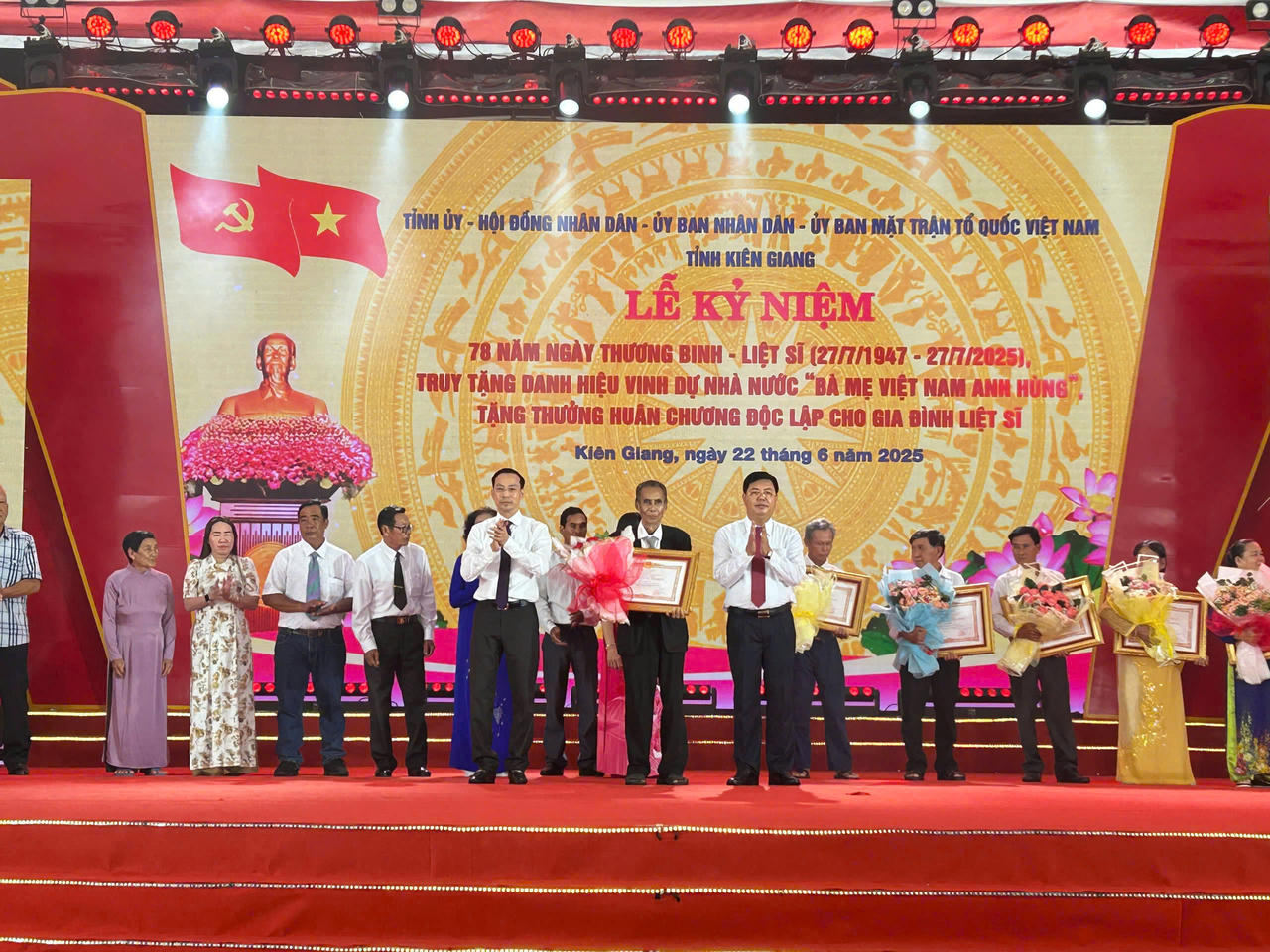 Khánh thành Đền tưởng niệm Anh hùng liệt sĩ tại huyện Hòn Đất