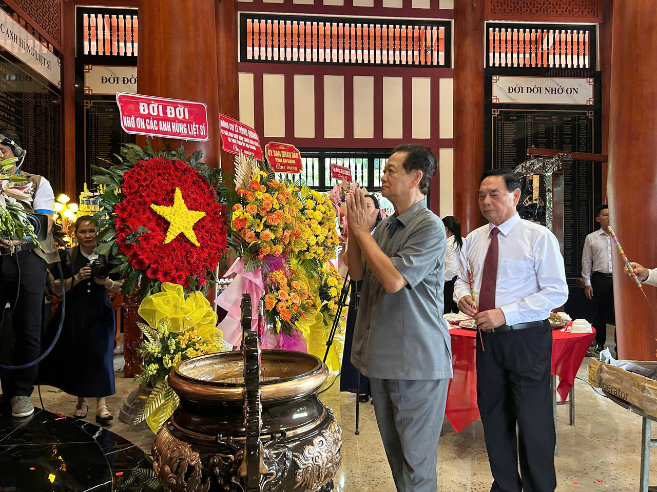 Khánh thành Đền tưởng niệm Anh hùng liệt sĩ tại huyện Hòn Đất