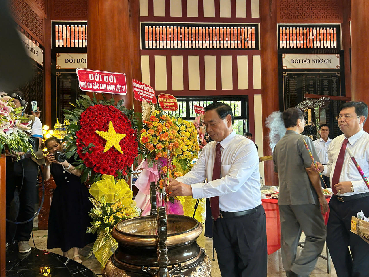 Khánh thành Đền tưởng niệm Anh hùng liệt sĩ tại huyện Hòn Đất