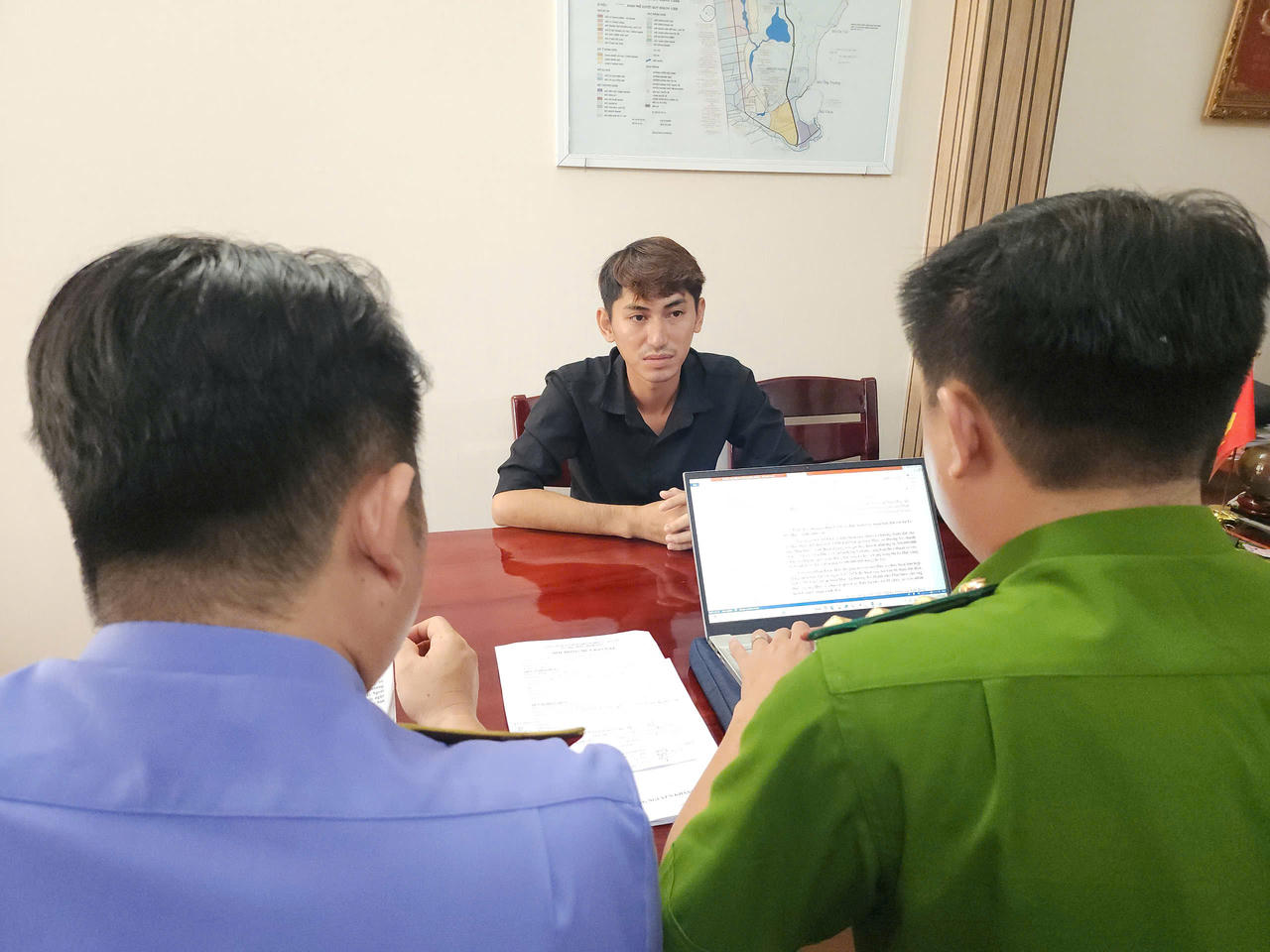 Bắt nhóm đối tượng lừa bán đất dự án Sân bay Quốc tế Phú Quốc